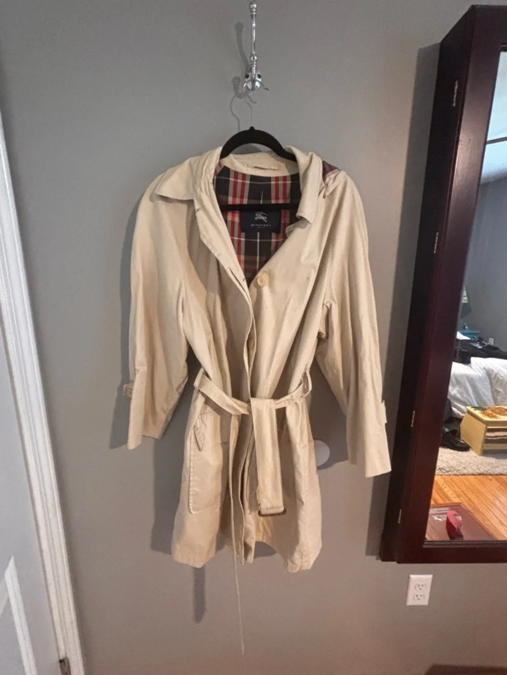 Burberry London Beige Trench Coat Nova Check Lined Belted Women’s size L - Picture 1 of 2
